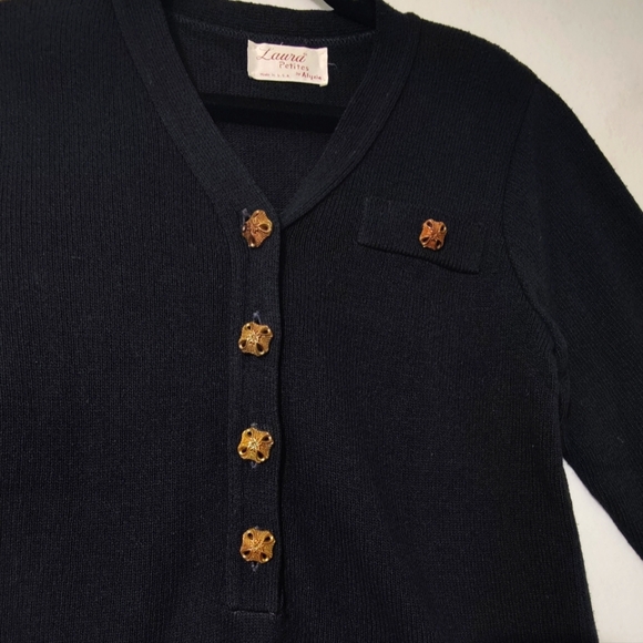 Laura Petites By Alyzie Long Sleeve Women's V Neck 5 Button 🖤 Sweater Size 10 - Picture 3 of 6